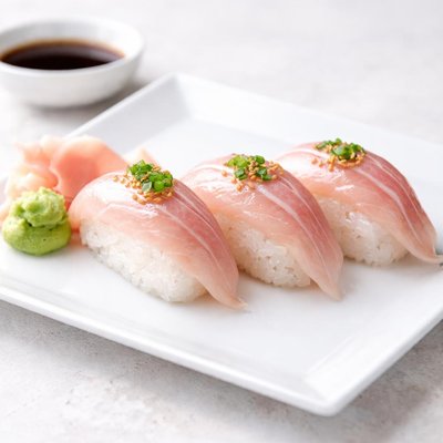 Snapper sushi