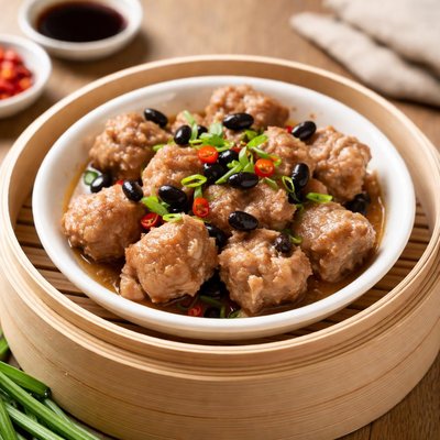 Steamed pork ribs with black beans