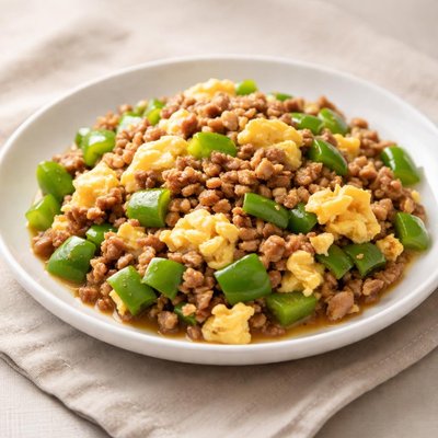 青椒炒肉末炒鸡蛋