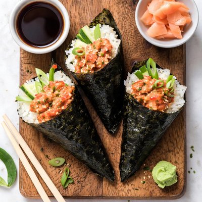 Sushi hand rolls with spicy tuna