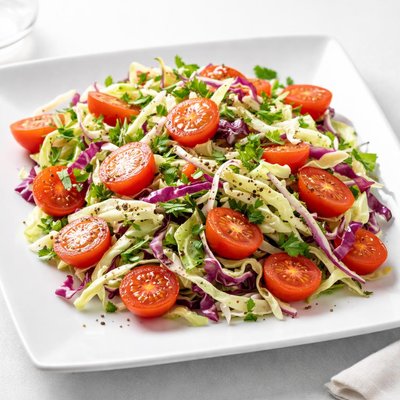 Tomato and cabbage salad