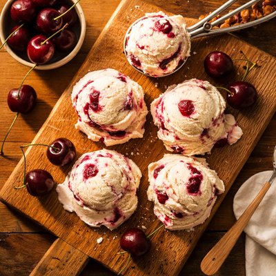 Vanilla cherry ice cream