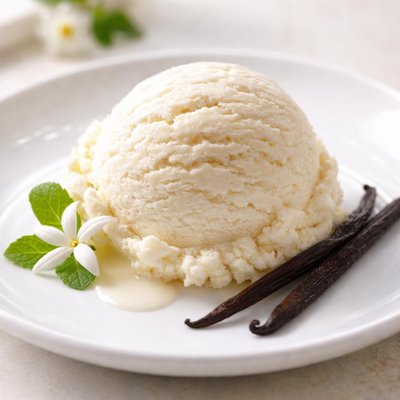 Vanilla ice cream scoop