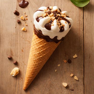 Vanilla sundae cone