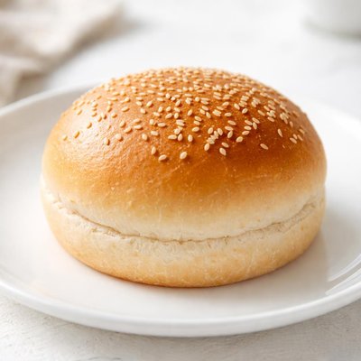 White hamburger bun