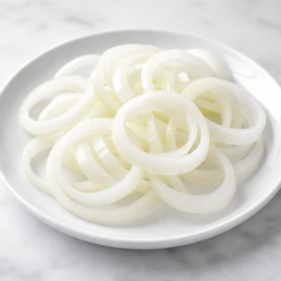 White onion slices