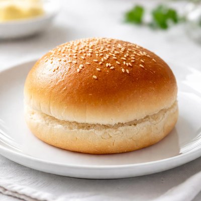 White sandwich bun