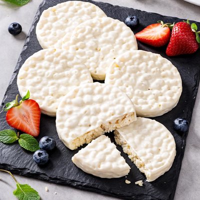 Yoghurt coated rice cakes