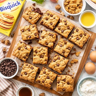 Image of Bisquick Chocolate Chip Bars