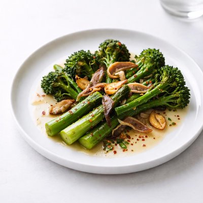 Image of Braised Broccoli with Garlic Anchovies Wine