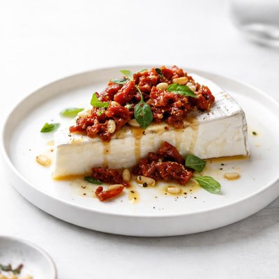 Image of Brie with Sun Dried Tomatoes