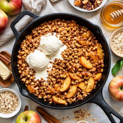 Image of Cast Iron Cinnamon Apple Crisp