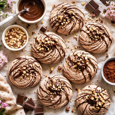 Image of Chocolate Meringues