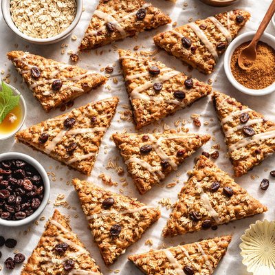 Image of Cinnamon Raisin Oat Triangles