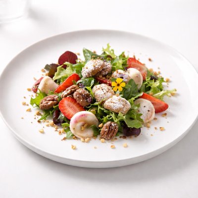 Image of Exhibition Salad with Meringue Baked Pecans