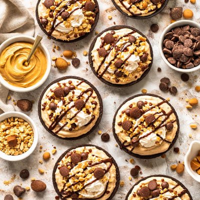 Image of Frozen Peanut Butter Pies