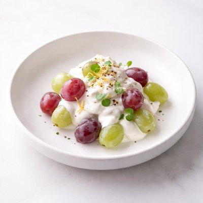 Image of Grapes in Sour Cream