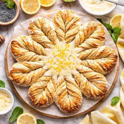 Image of Lemon Poppy Sunburst Bread