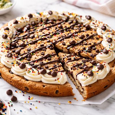 Image of Mr Food Chocolate Chip Cookie Pizza