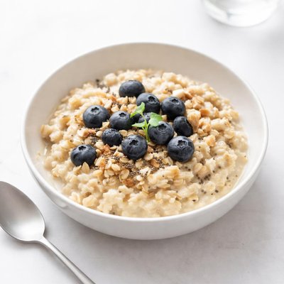 Image of Oatmeal with Barley and Blueberries