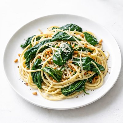 Image of Pasta with Spinach and Pine Nuts