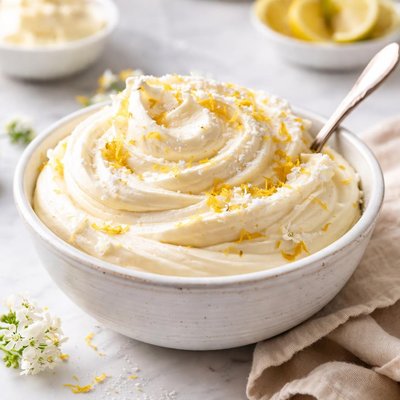 Image of Professional Cream Cheese Buttercream Frosting