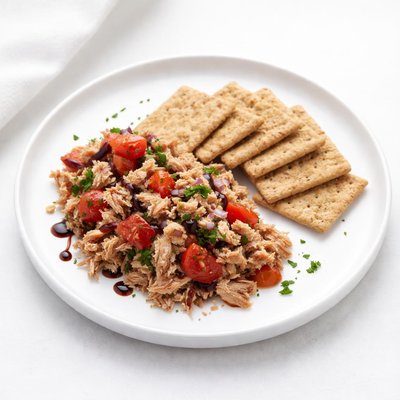 Image of Simple Balsamic Tuna and Triscuits