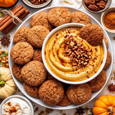 Image of Spice Cookies with Pumpkin Dip