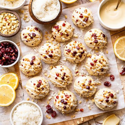 Image of White Chocolate Cocomacs