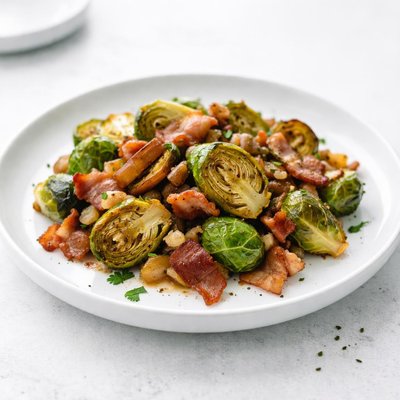 Image of Yummy Brussels Sprouts with Bacon Onion