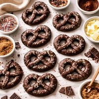 Chocolate Cookie Pretzels