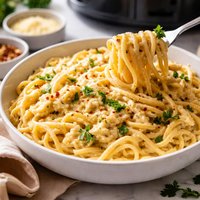 Crockpot Cheesy Chicken Spaghetti