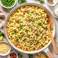 Deluxe Mac Cheese with Ham and Peas