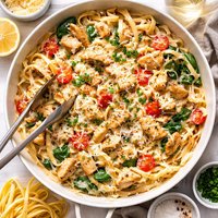 Easy Cheesy Chicken Fettuccine