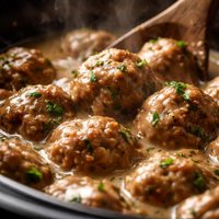 Easy Crockpot Meatballs and Gravy Slow Cooker