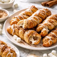 Easy Mini Cinnamon Marshmallow Crescent Twists