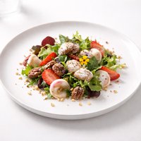 Exhibition Salad with Meringue Baked Pecans