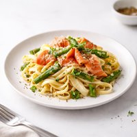 Fettuccine with Asparagus and Smoke Salmon