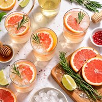 Grapefruit White Wine Spritzer