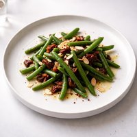 Green Beans with Sun Dried Tomatoes and Almonds