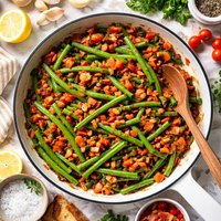 Green Beans with Tomato Onion and Bacon
