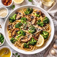 Linguine with Portabella Mushrooms and Broccoli