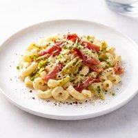 Macaroni with Gruyere Cheese Serrano Ham and Leeks Recipe