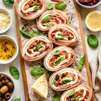 Mozzarella and Prosciutto Roll Paula Deen