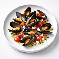 Mussels with Tomatoes and Feta