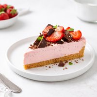 No Bake Strawberry Pie with Chocolate Chunks
