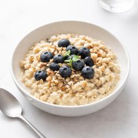 Oatmeal with Barley and Blueberries