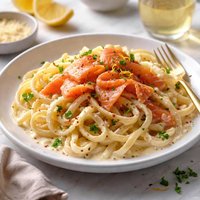Pasta Garlic Cream Sauce with Smoked Salmon