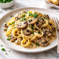 Pasta with Mushroom Cream Sauce