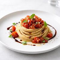 Pasta with Raw Tomato and Balsamic Sauce